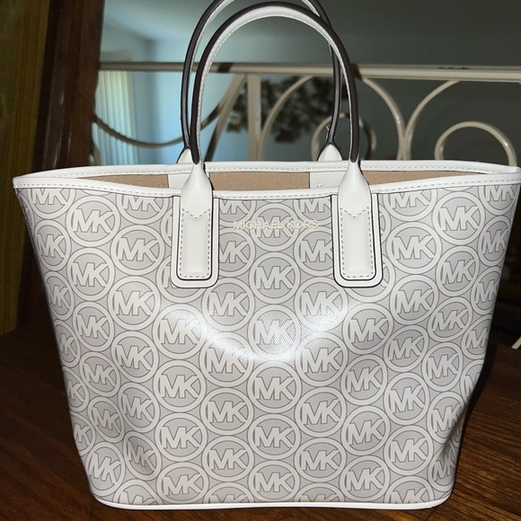 Michael Kors Jodie bag - Picture 1 of 6